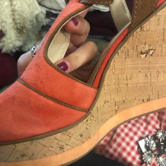 They go with everything - Picture 2 of 4